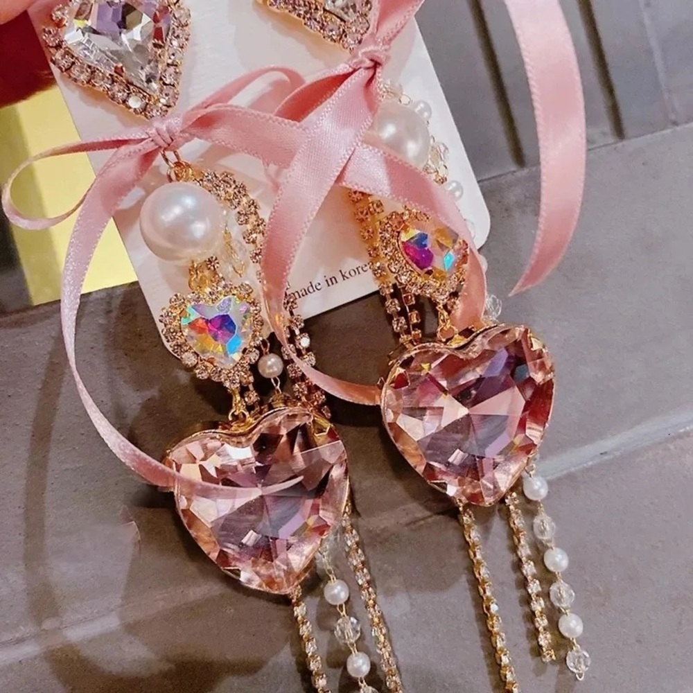 CRYSTAL PRINCESS DROP EARRINGS COQUETTE BOWS PEARLS GIRLY PINK - Picture 3 of 3